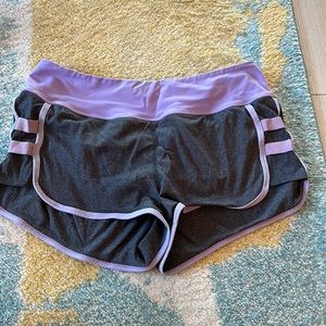 Lululemon silverescent short with liner